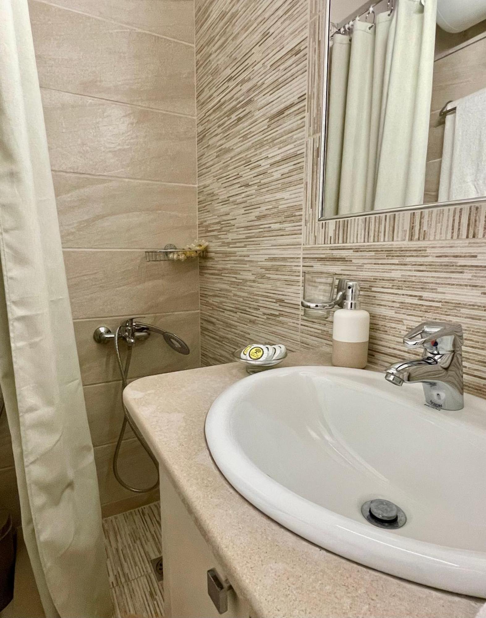Remvi Deluxe Apartment 104 With Sea View Карпатос Екстериор снимка
